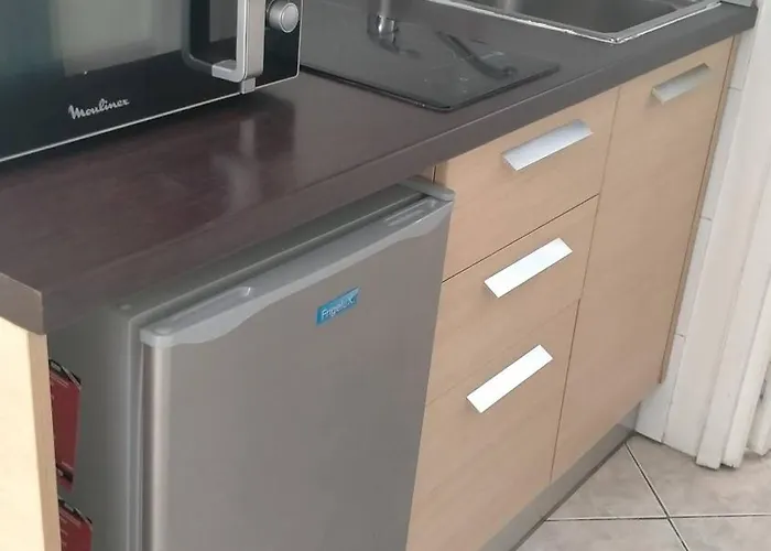 Charmant Logement Central Apartament